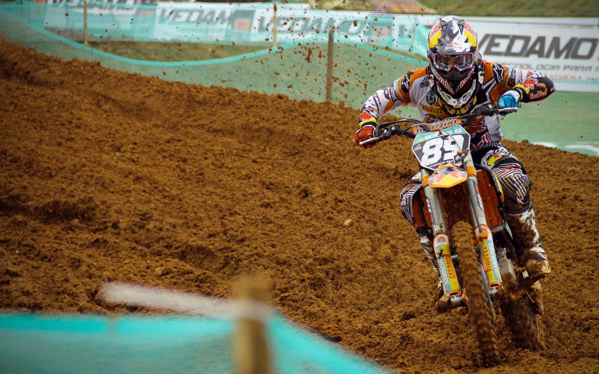 _全民趣味轮滑赛：潮流运动风尚开启_，轮滑节目