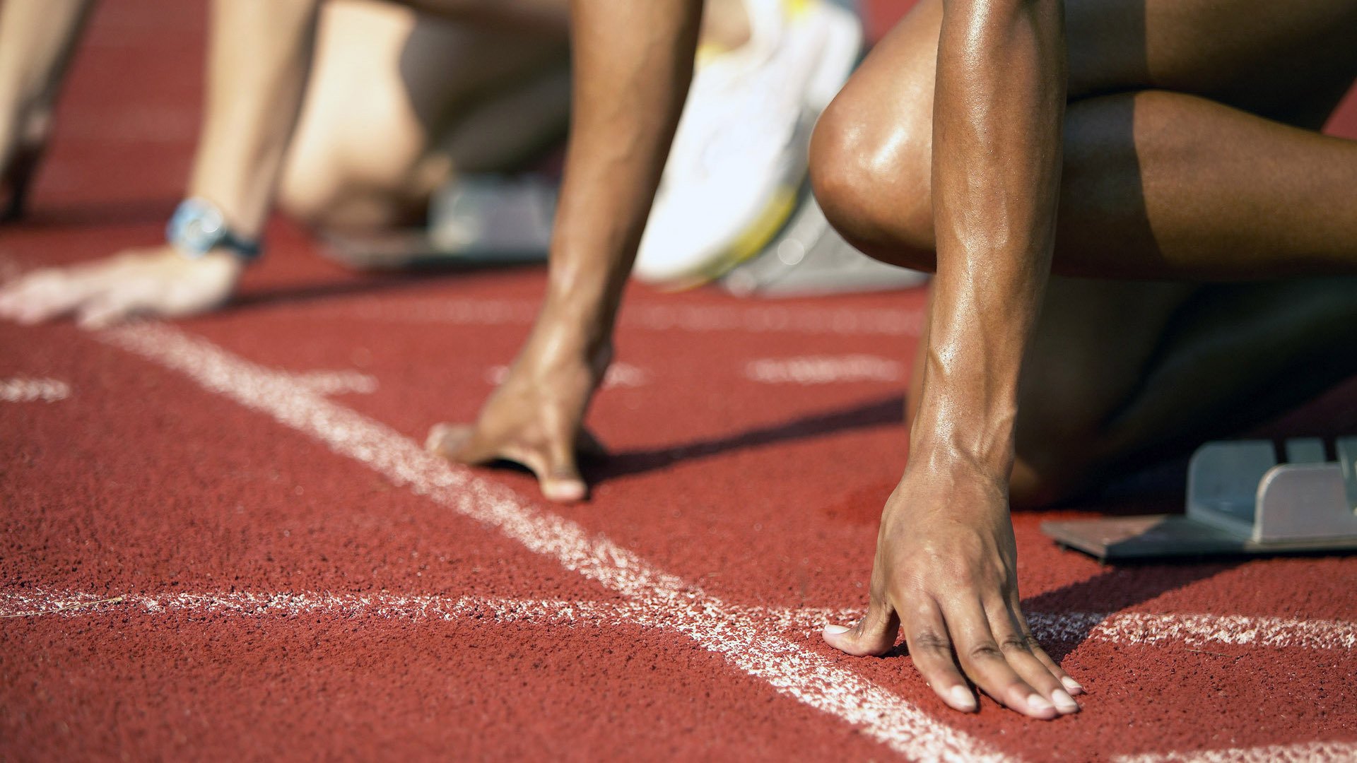 塞内加尔骑手阿卜杜·巴荣获2024年最佳障碍赛骑手奖，表彰其卓越表现。